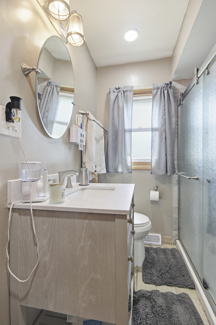 18655 Sherman Street, Lansing, IL 60438