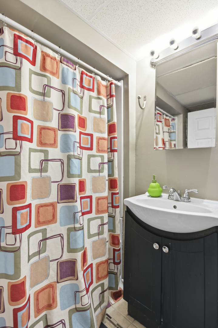 18655 Sherman Street, Lansing, IL 60438