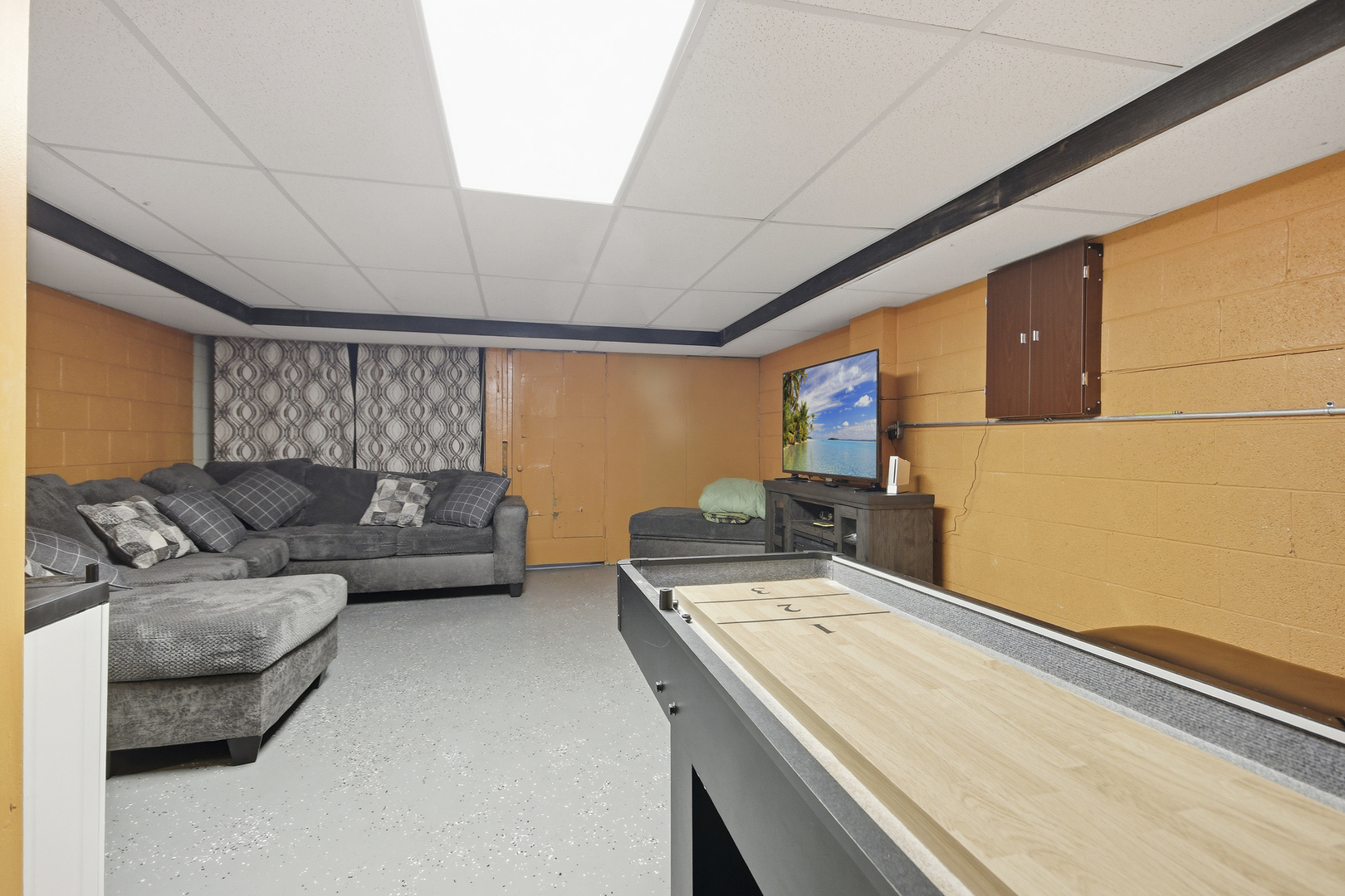 18655 Sherman Street, Lansing, IL 60438