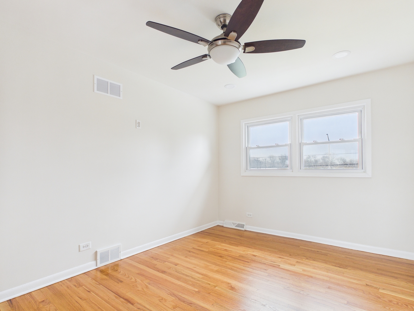 1415 S Evergreen Avenue, Arlington Heights, IL 60005