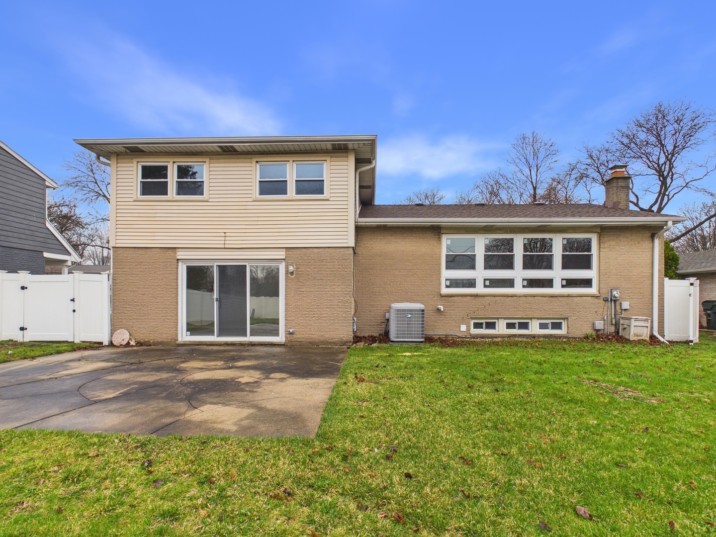 1415 S Evergreen Avenue, Arlington Heights, IL 60005