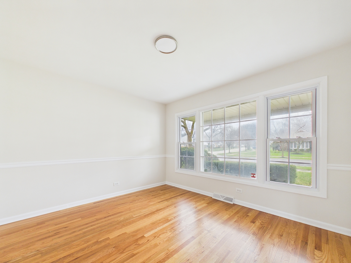 1415 S Evergreen Avenue, Arlington Heights, IL 60005