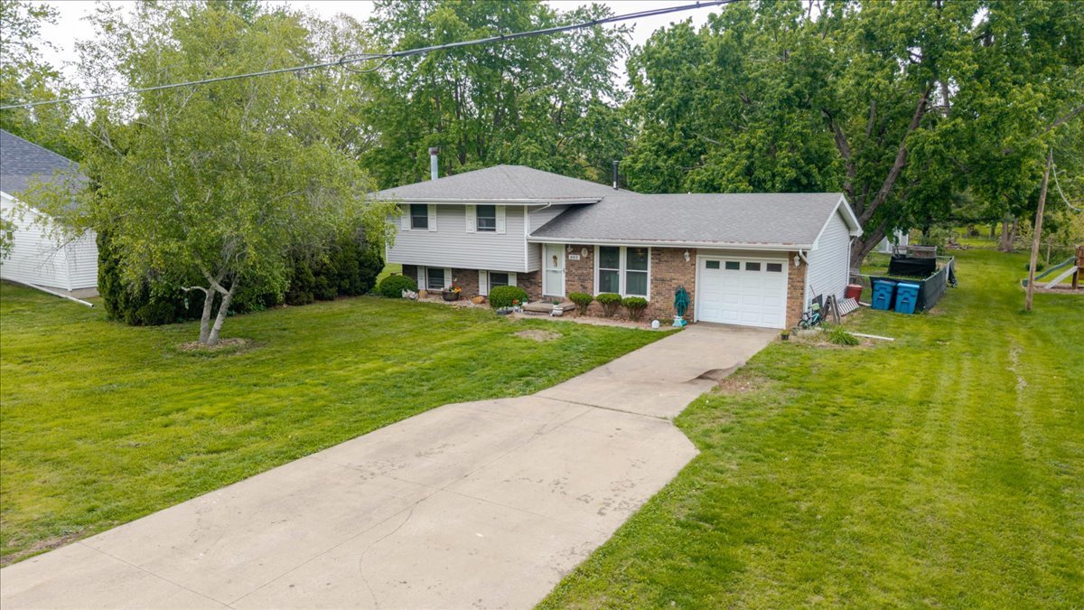 312 E Adams Street, Towanda, IL 61776