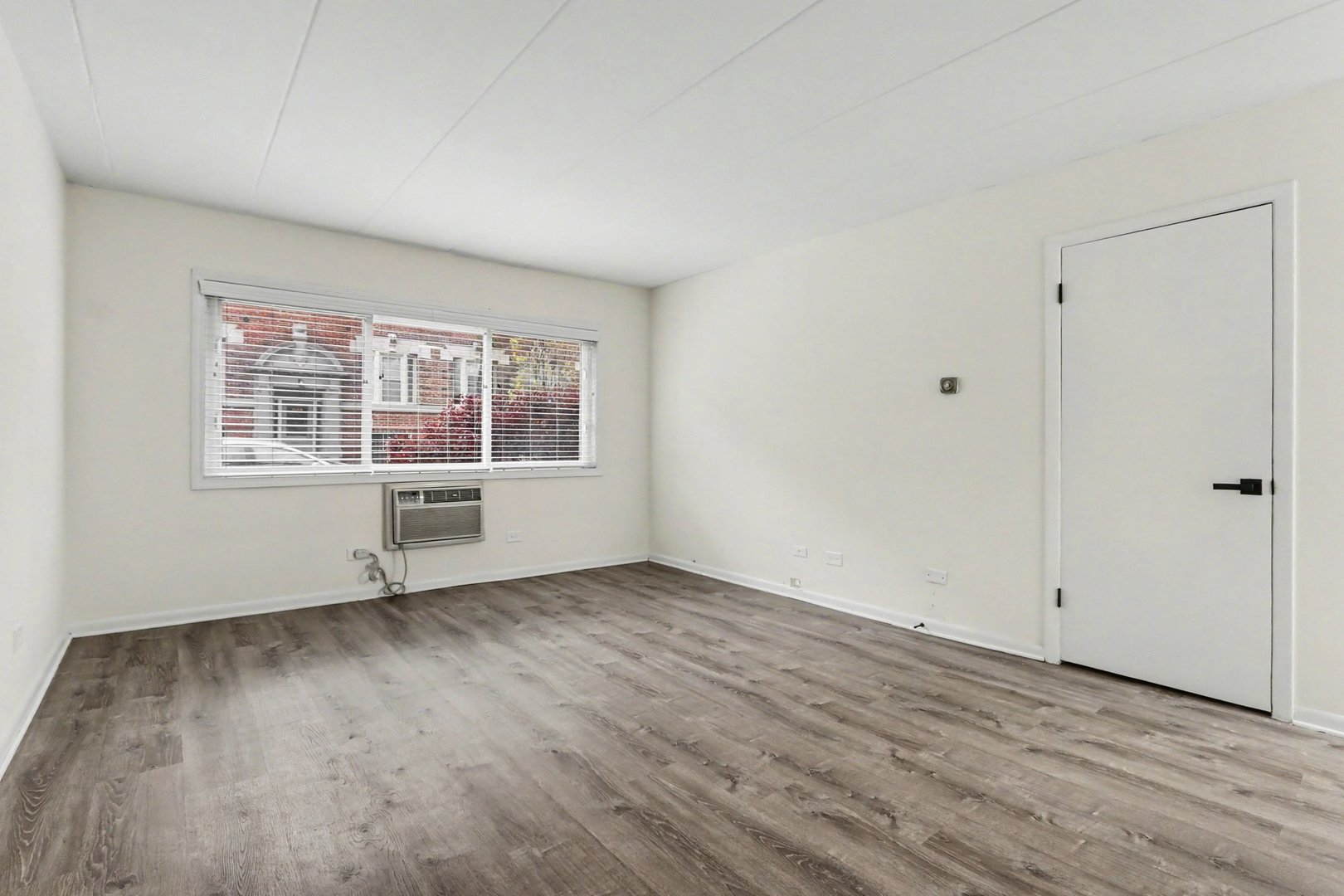 135 S Kenilworth Avenue #6, Oak Park, IL 60302