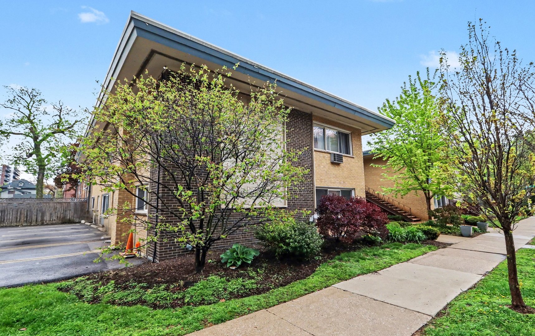 135 S Kenilworth Avenue #6, Oak Park, IL 60302