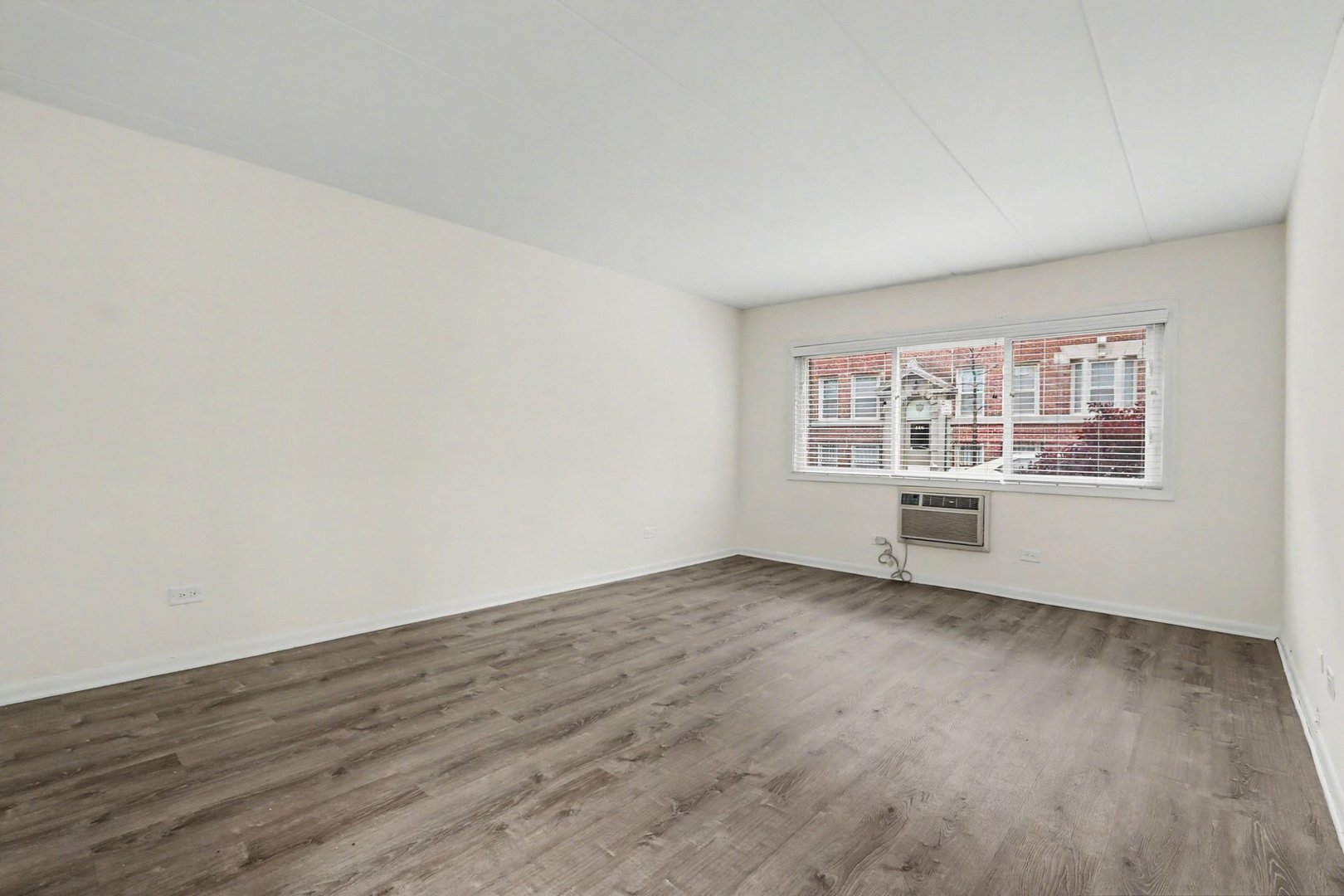 135 S Kenilworth Avenue #6, Oak Park, IL 60302