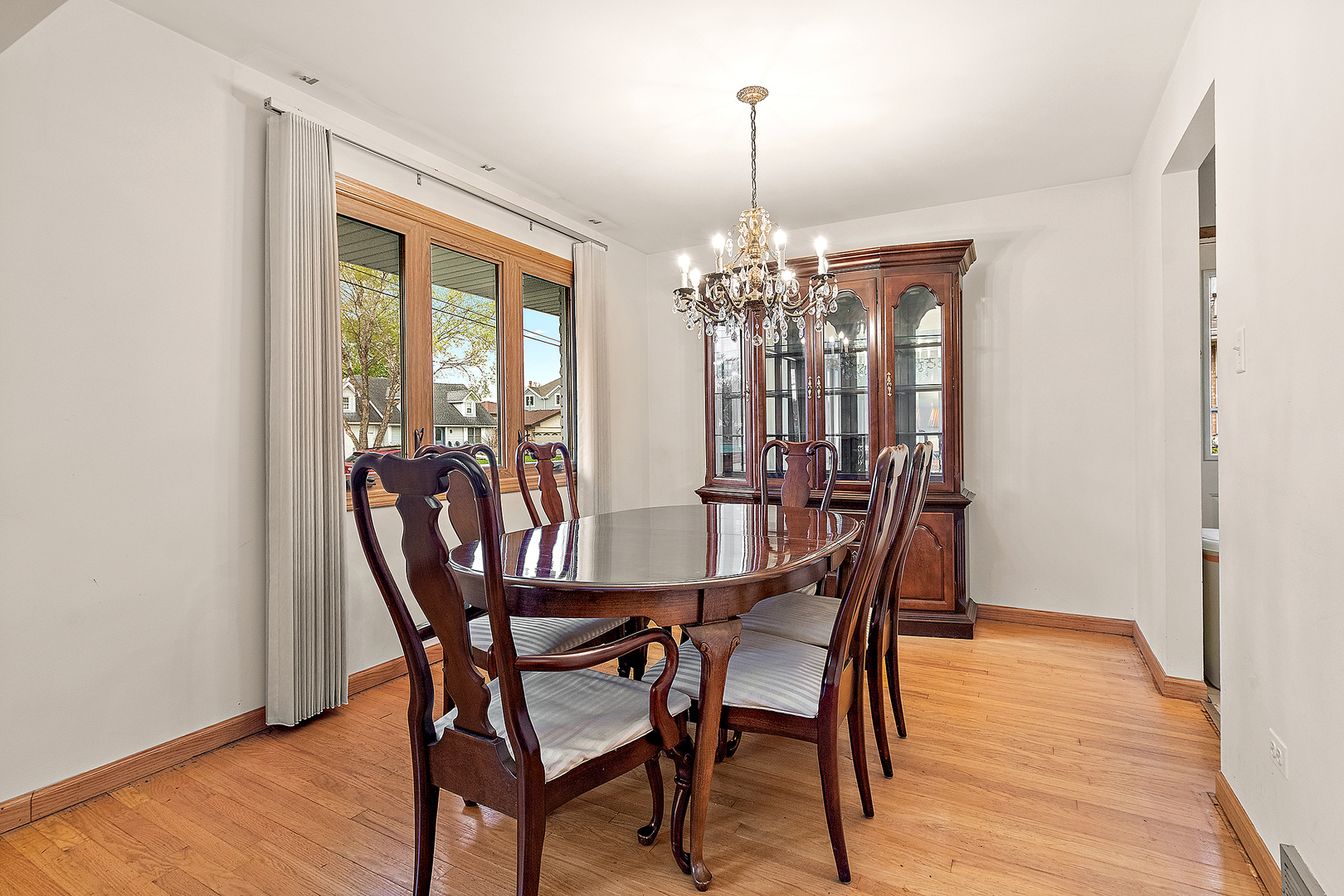 6612 W 92nd Street, Oak Lawn, IL 60453