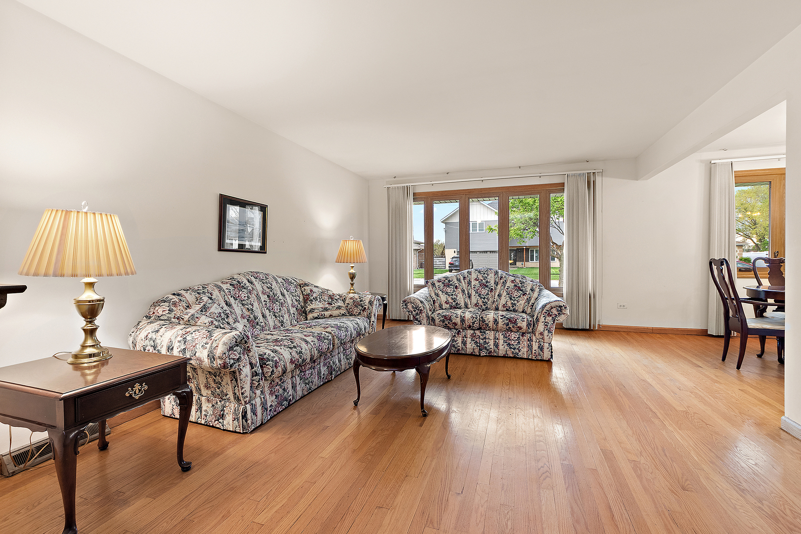 6612 W 92nd Street, Oak Lawn, IL 60453