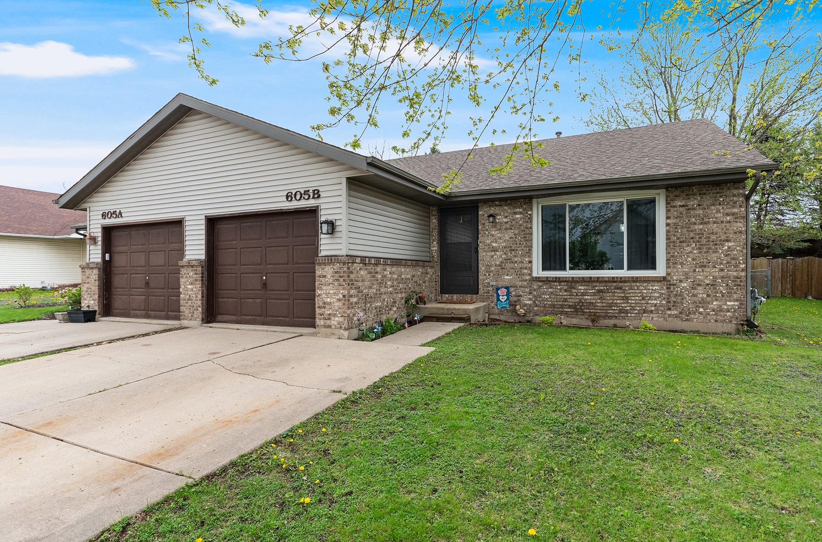 605 Davidson Drive #B, Minooka, IL 60447
