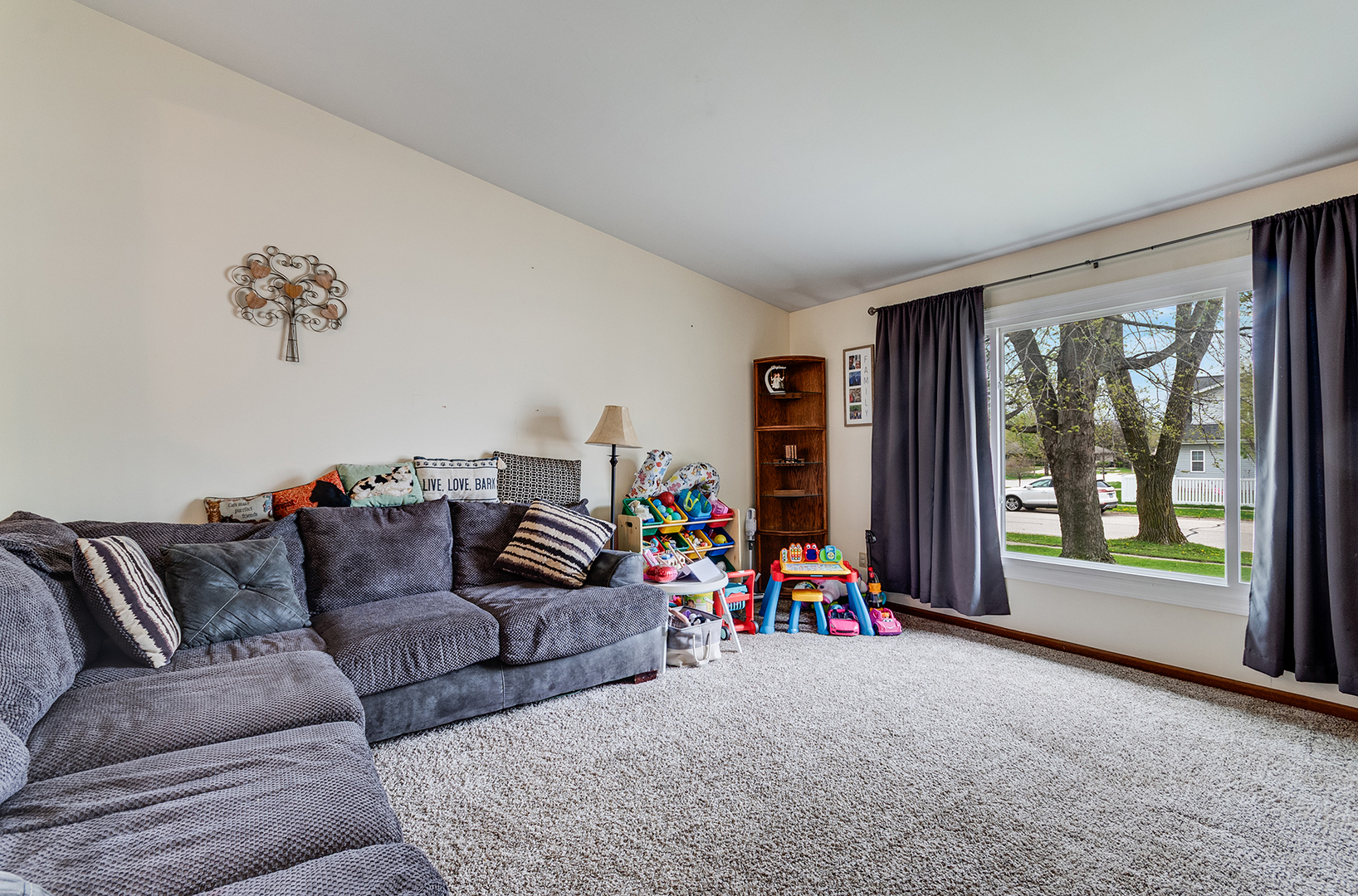 605 Davidson Drive #B, Minooka, IL 60447