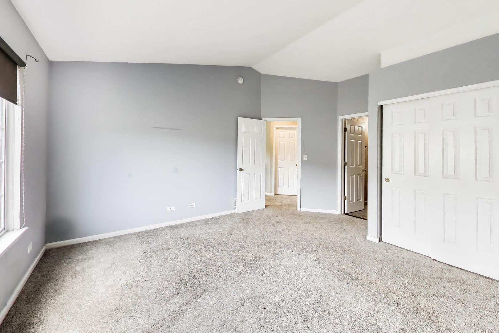 551 Cary Woods Circle, Cary, IL 60013