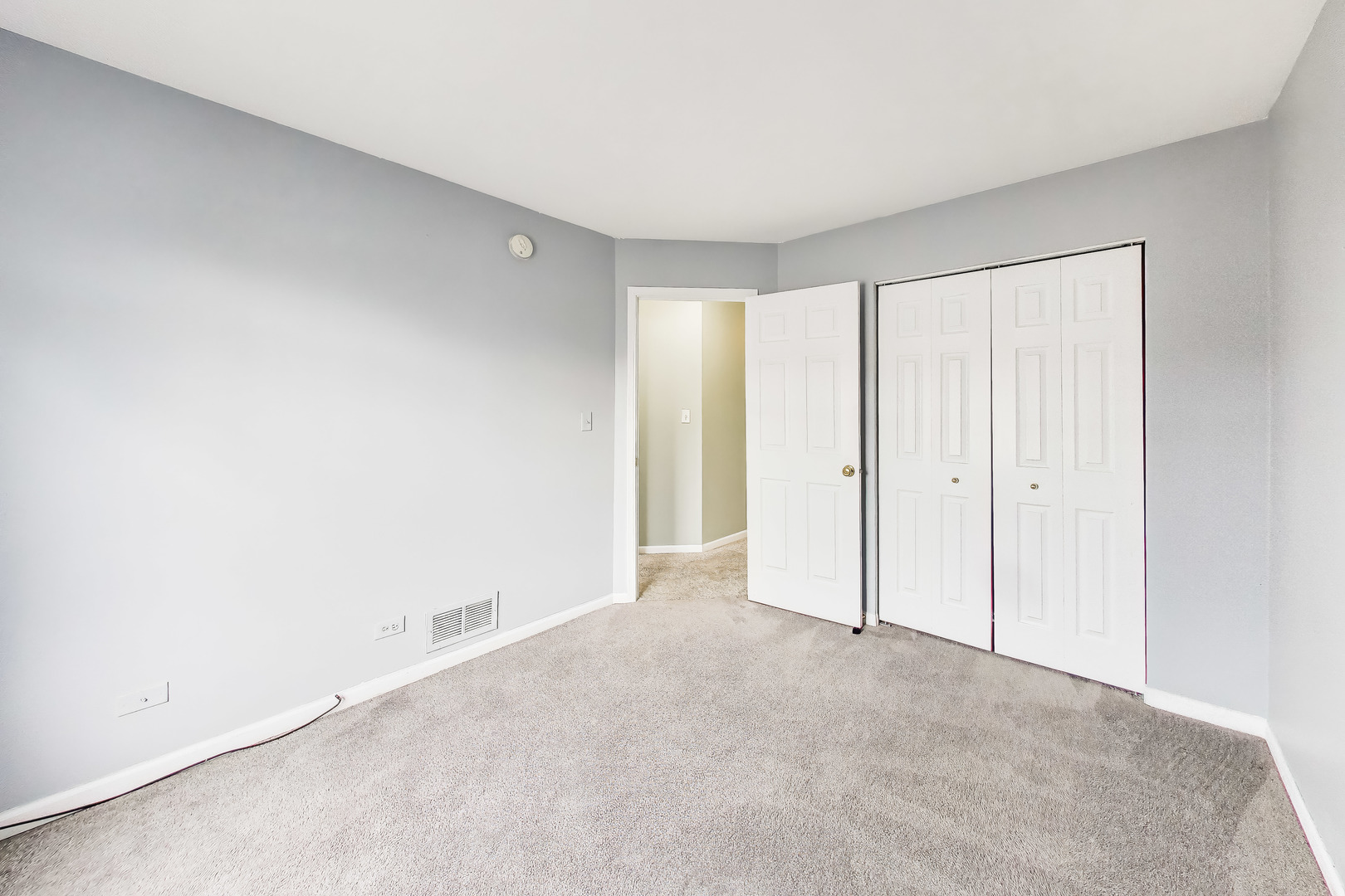 551 Cary Woods Circle, Cary, IL 60013