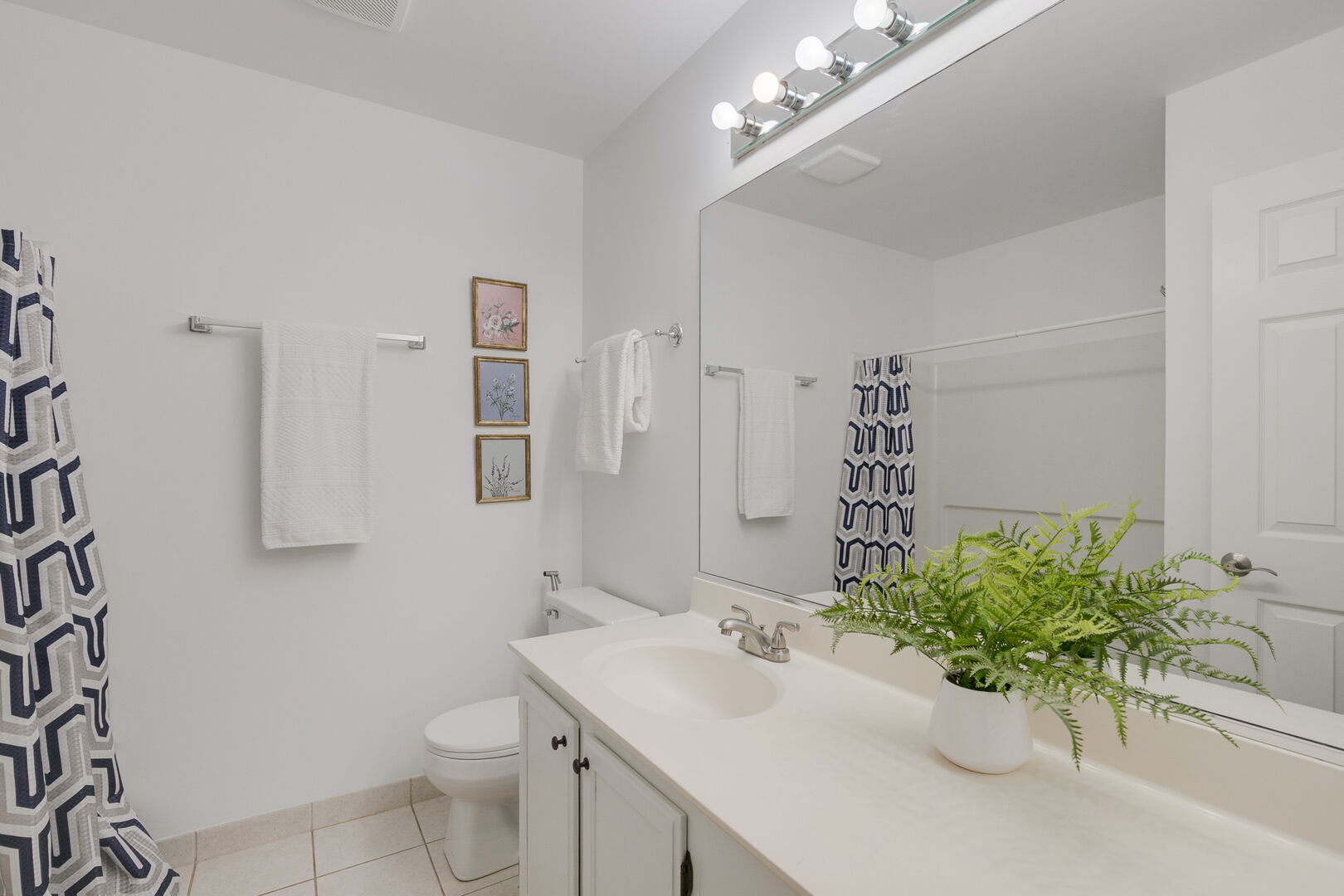 250 Wellington Circle, Gurnee, IL 60031