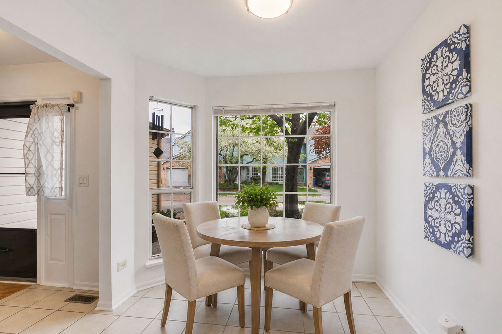 250 Wellington Circle, Gurnee, IL 60031