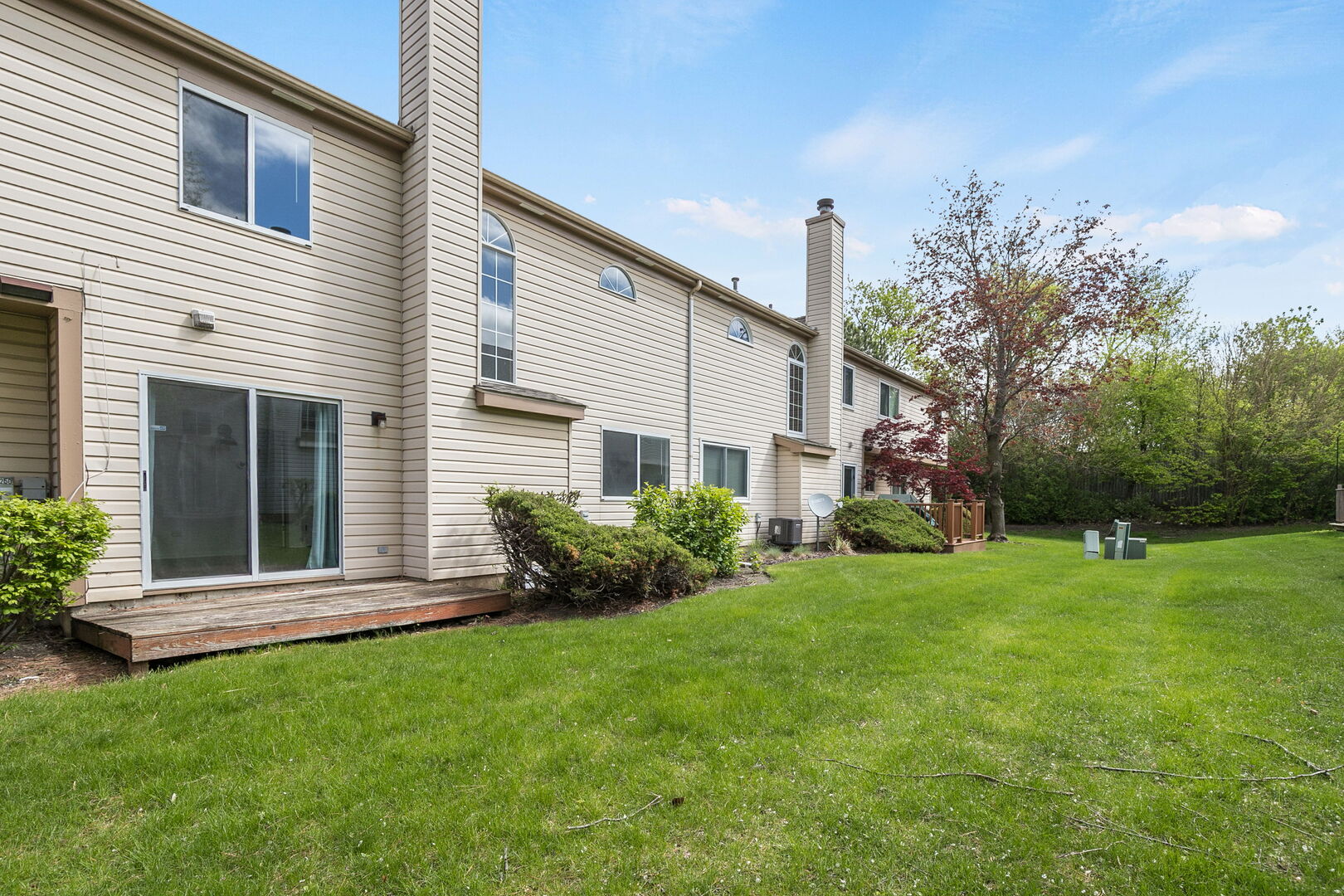 250 Wellington Circle, Gurnee, IL 60031