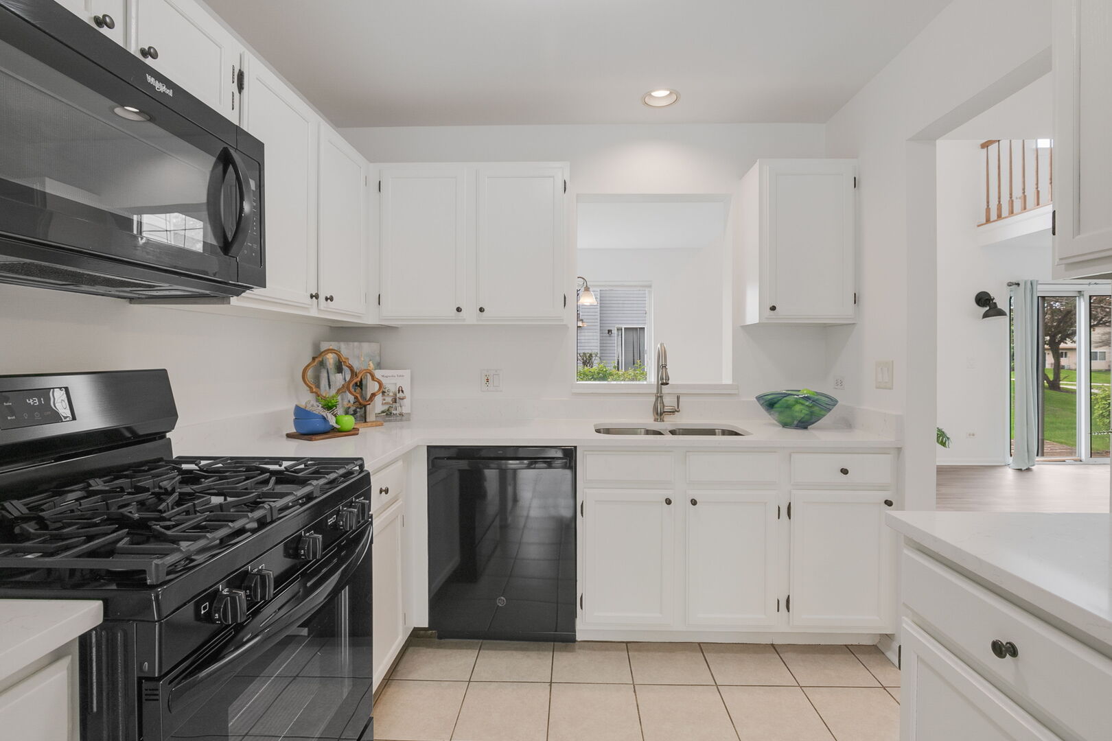 250 Wellington Circle, Gurnee, IL 60031