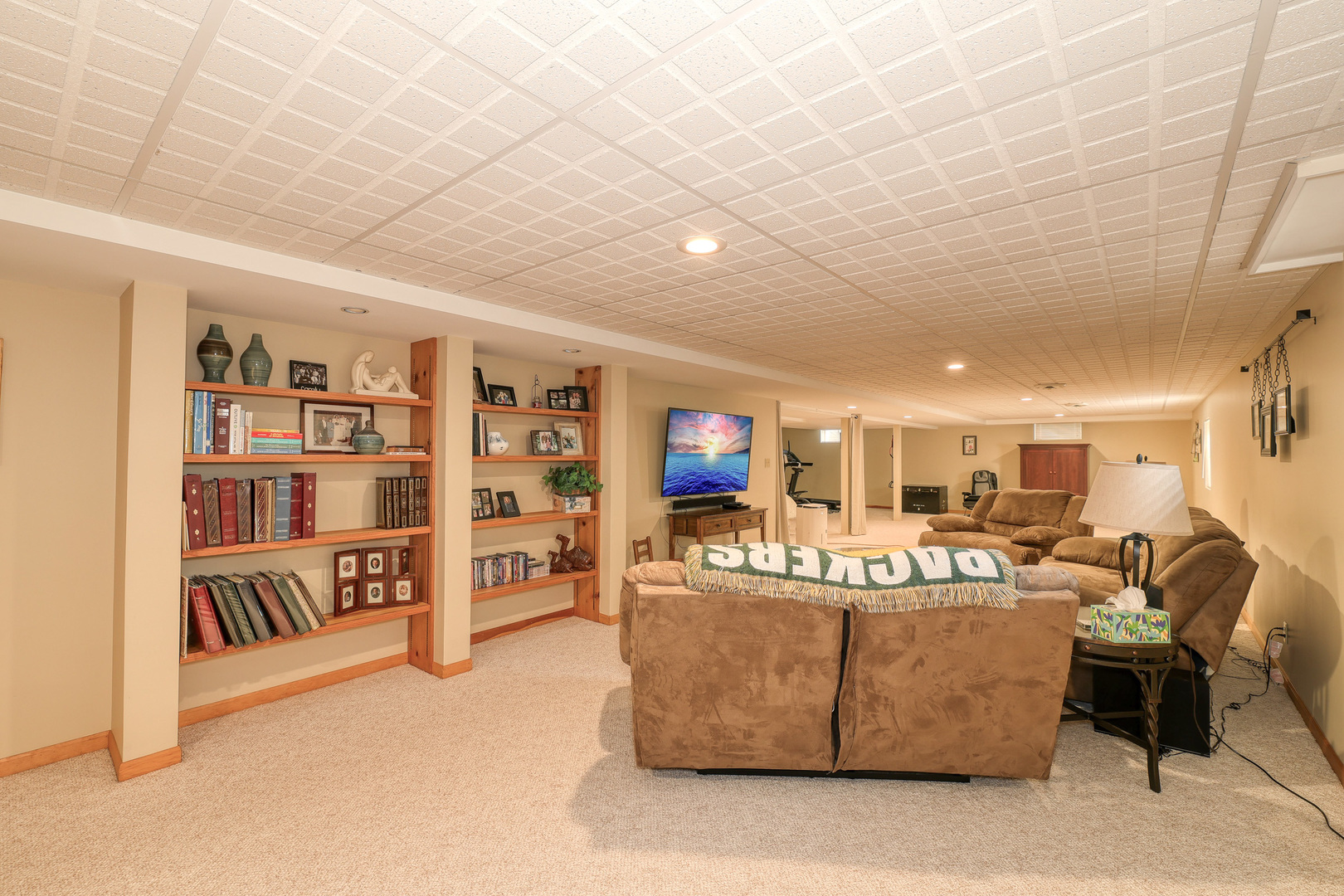 704 N First Street, Elburn, IL 60119