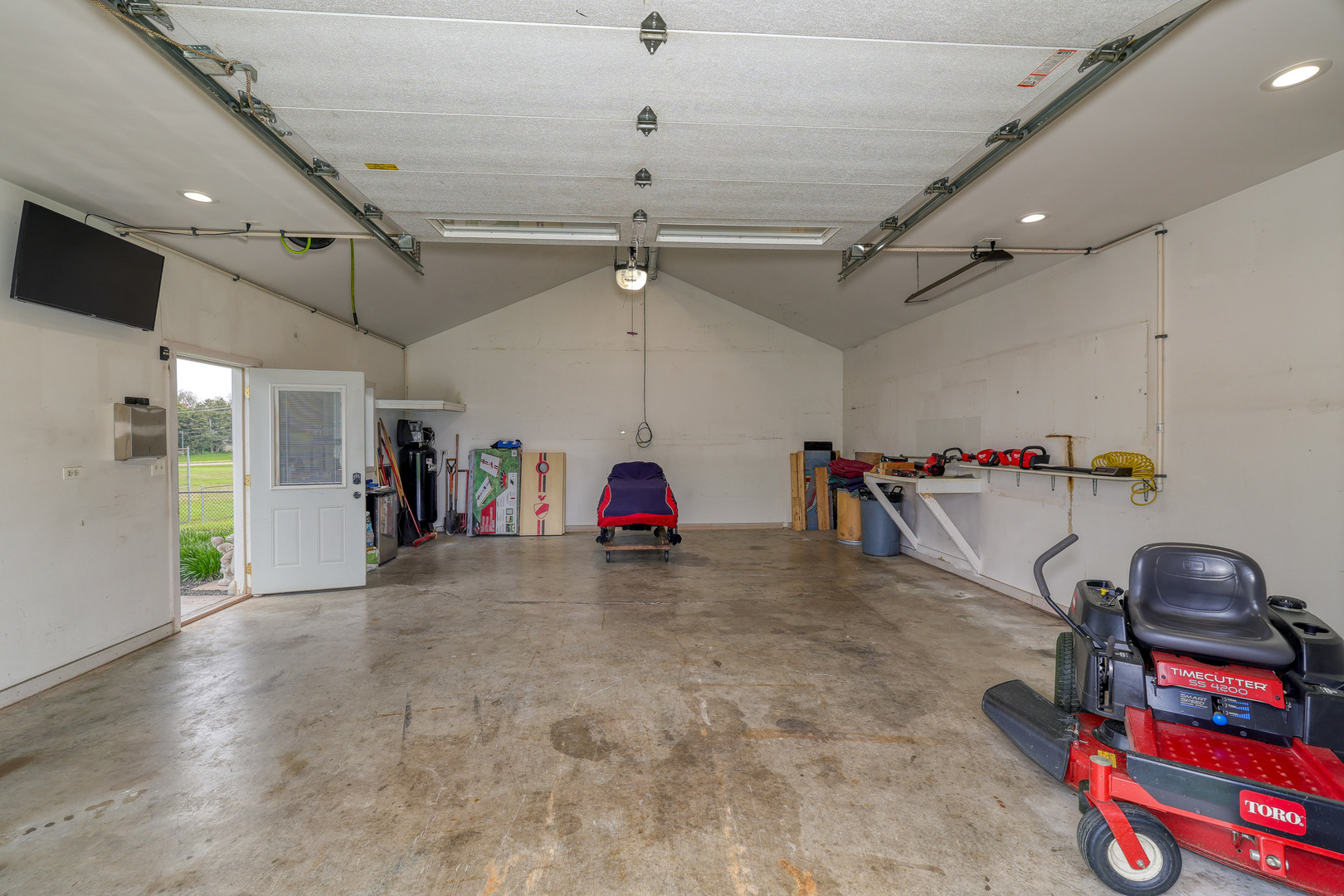704 N First Street, Elburn, IL 60119