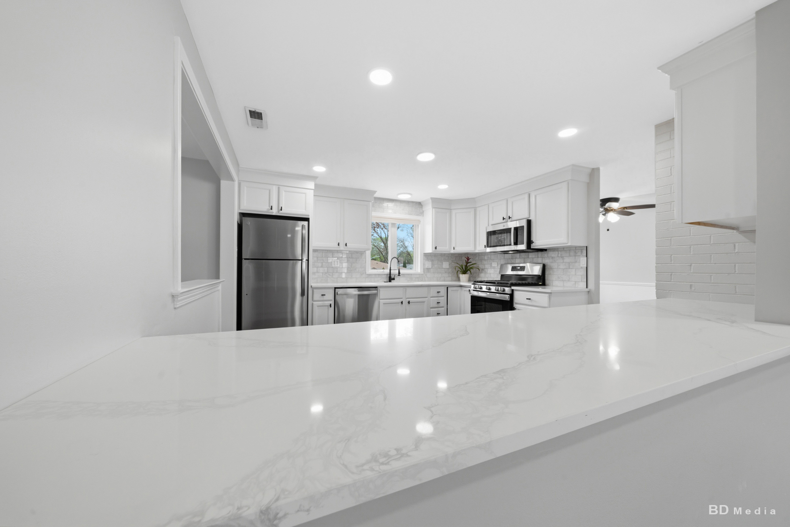 1904 Winston Lane, Schaumburg, IL 60193