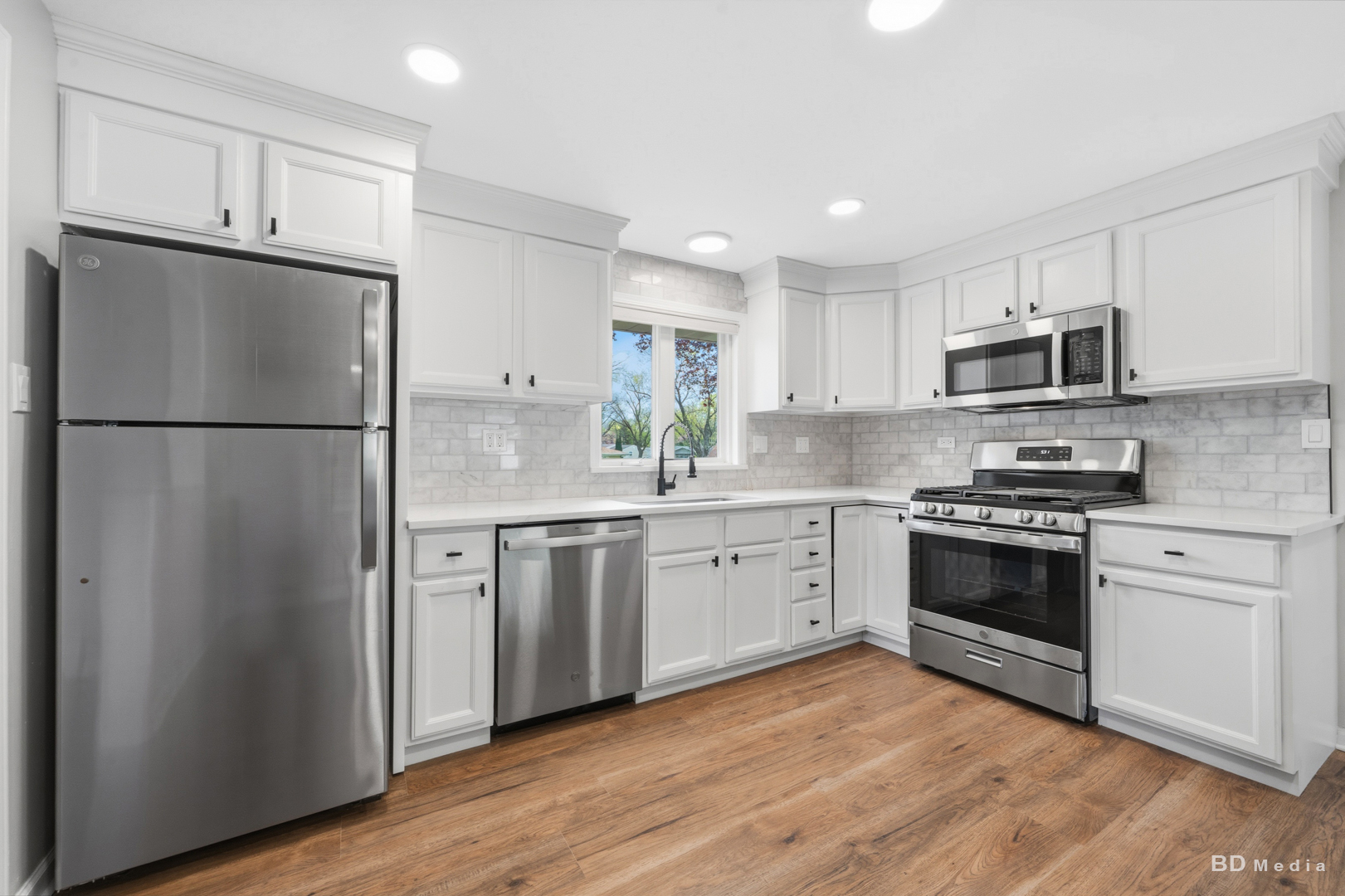 1904 Winston Lane, Schaumburg, IL 60193