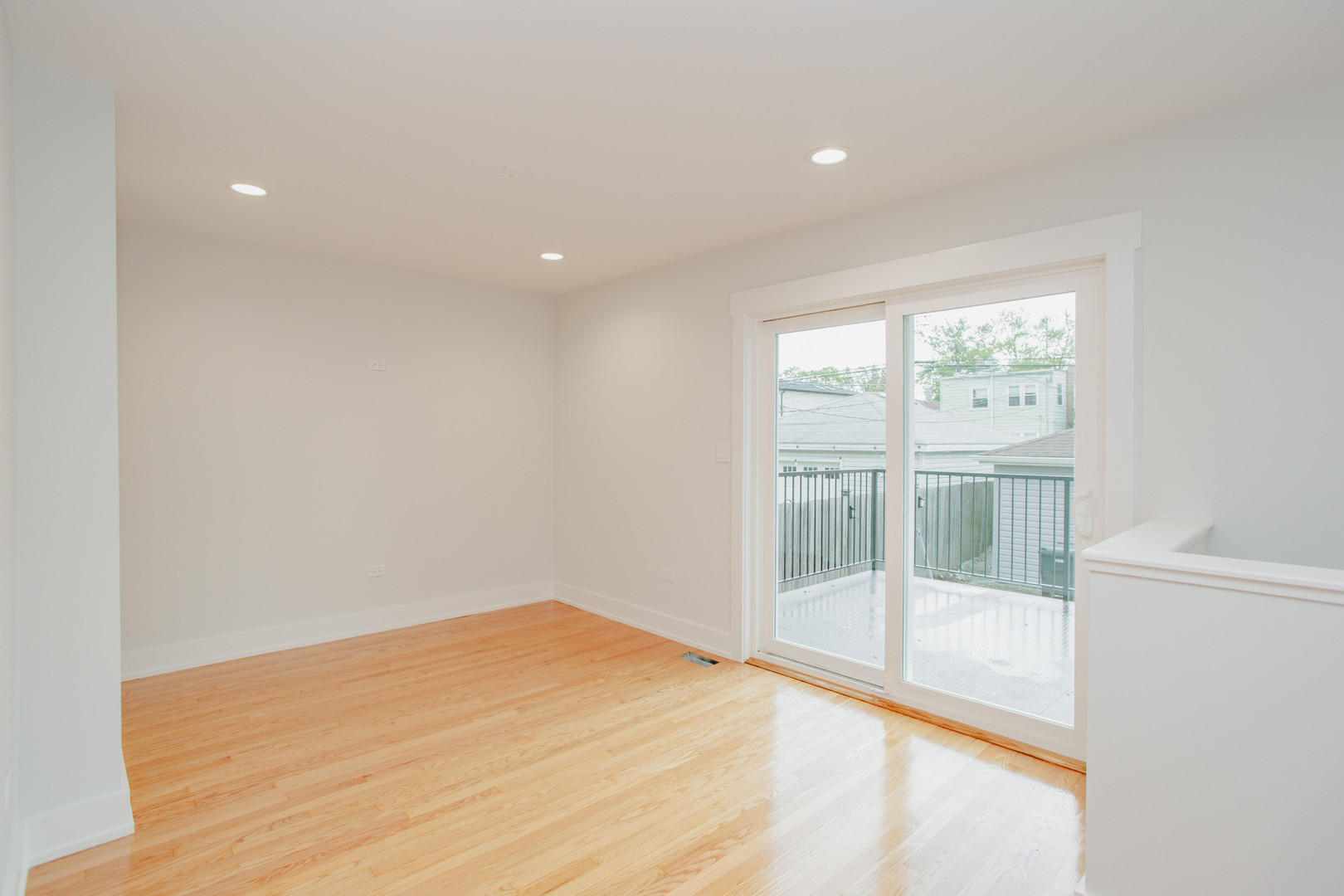 5509 N Central Avenue, Chicago, IL 60630