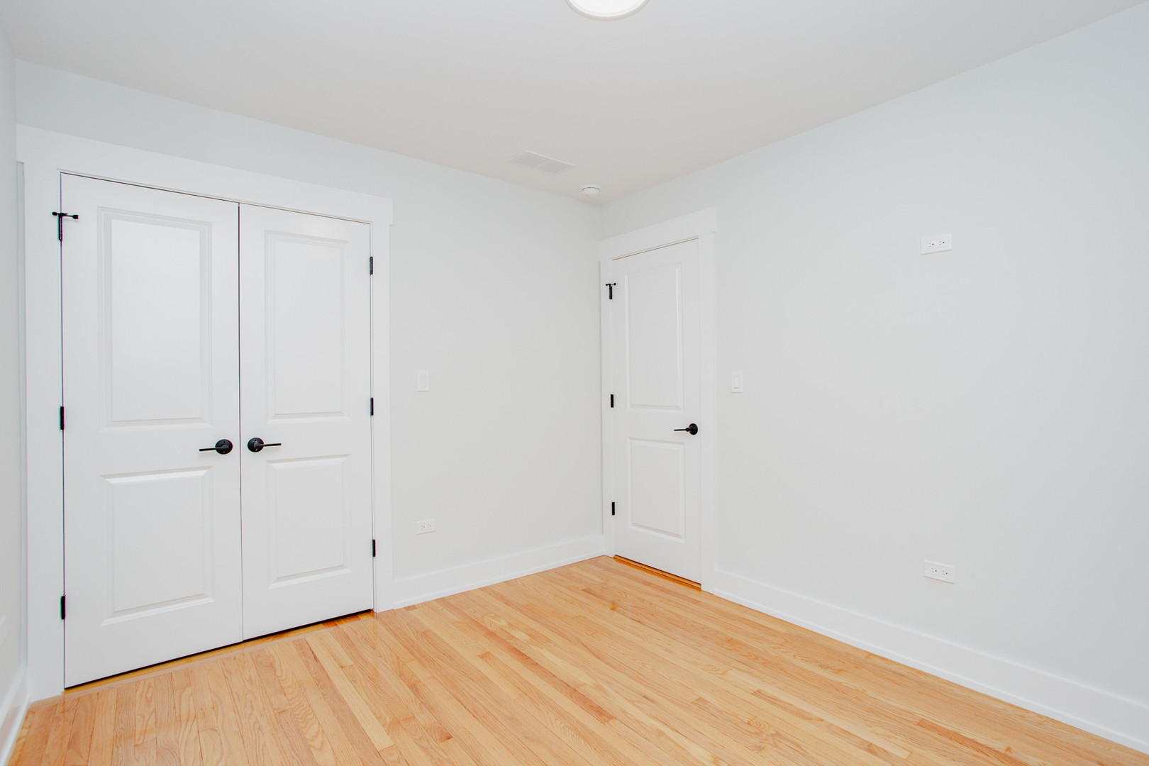 5509 N Central Avenue, Chicago, IL 60630