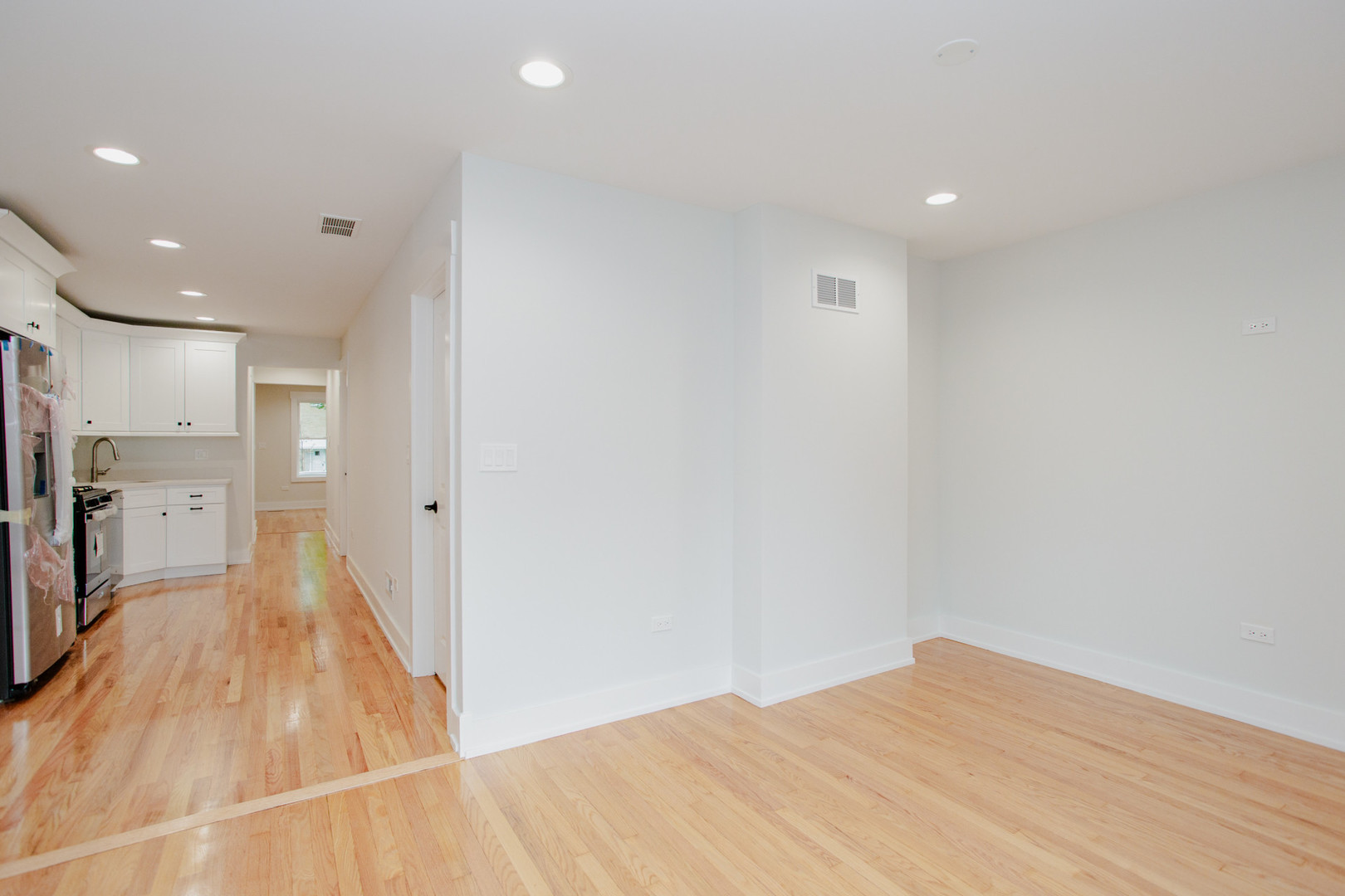 5509 N Central Avenue, Chicago, IL 60630