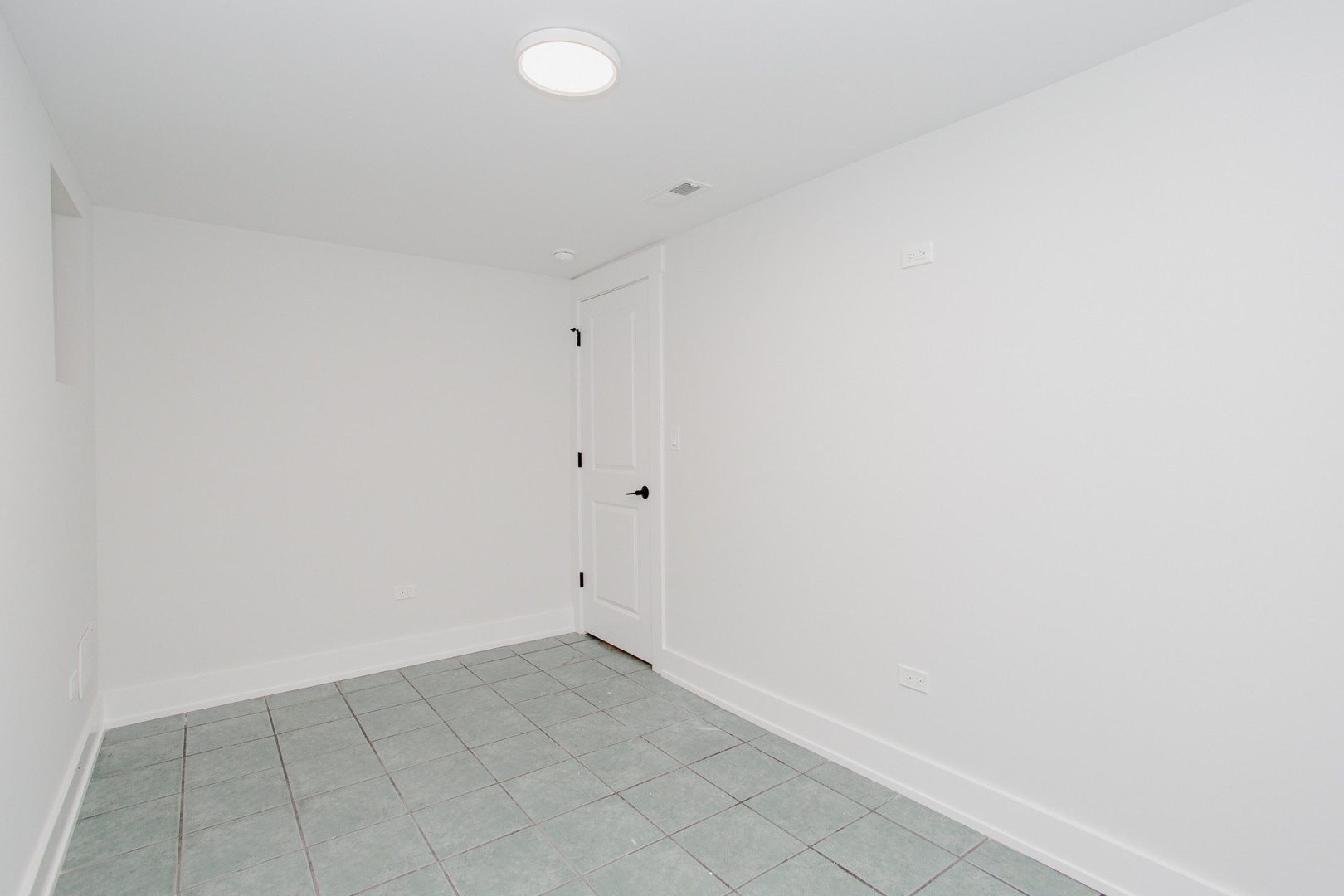 5509 N Central Avenue, Chicago, IL 60630