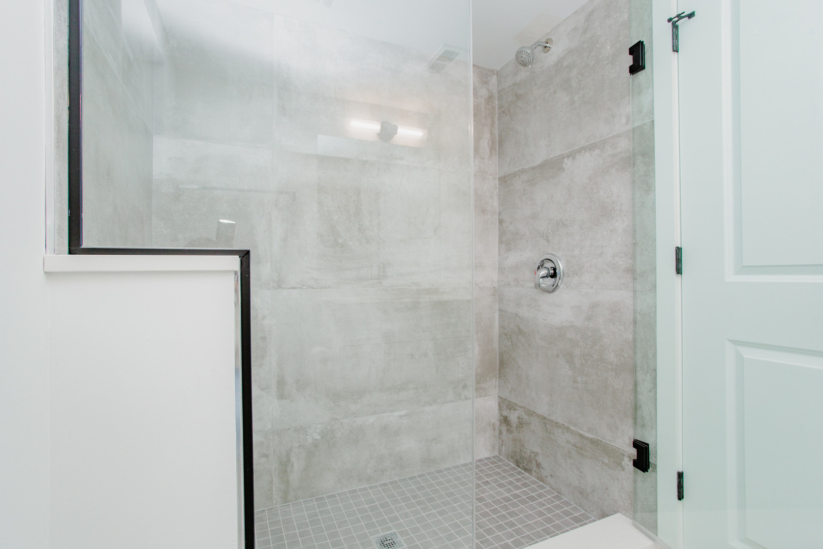 5509 N Central Avenue, Chicago, IL 60630