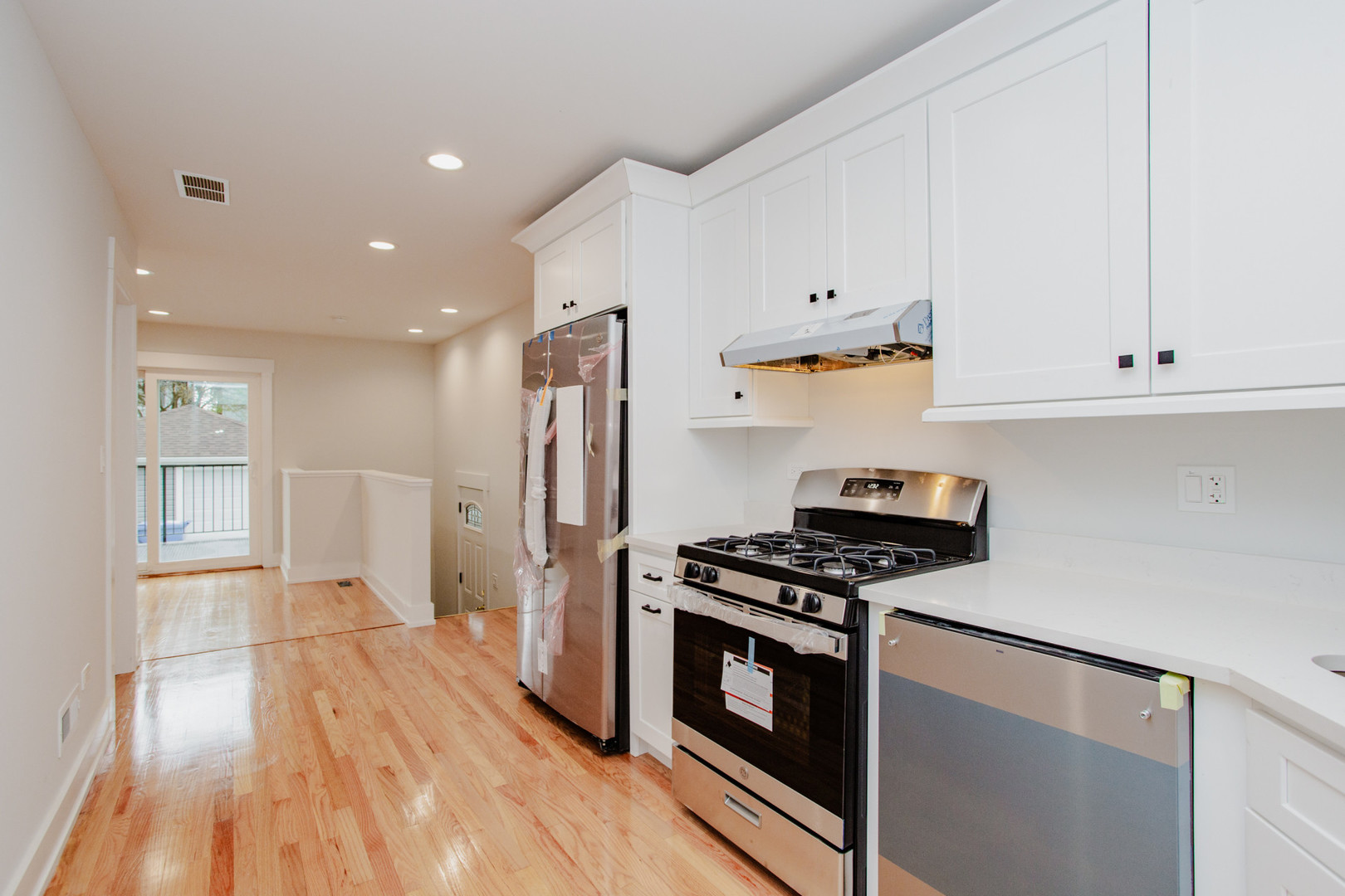 5509 N Central Avenue, Chicago, IL 60630