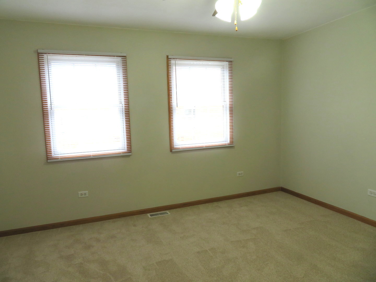 2041 Lisbon Road #B, Morris, IL 60450