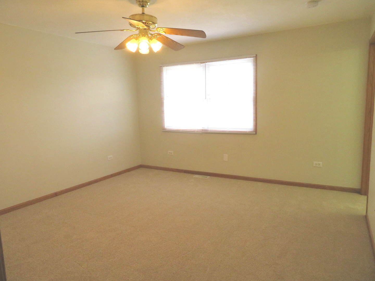 2041 Lisbon Road #B, Morris, IL 60450