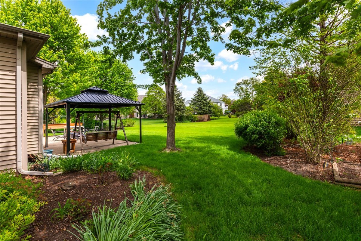 3332 FARMGATE Drive, Naperville, IL 60564