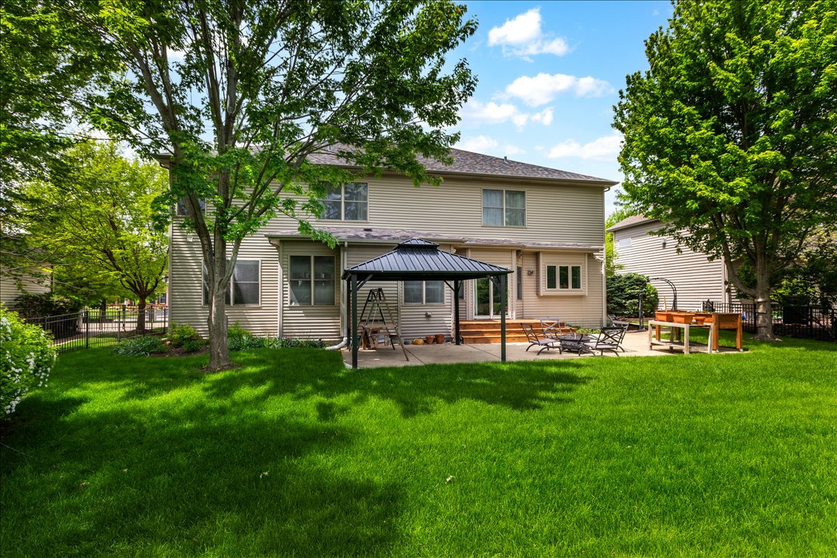 3332 FARMGATE Drive, Naperville, IL 60564