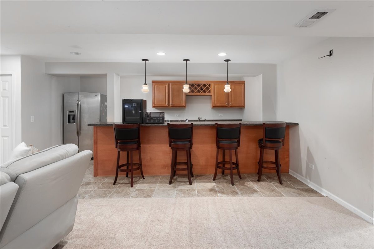 3332 FARMGATE Drive, Naperville, IL 60564