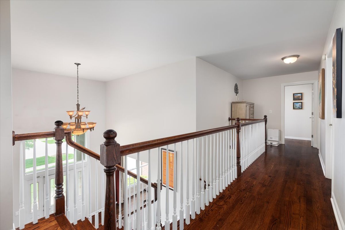 3332 FARMGATE Drive, Naperville, IL 60564