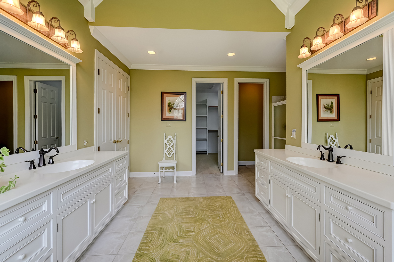 812 Stratford Court, Frankfort, IL 60423