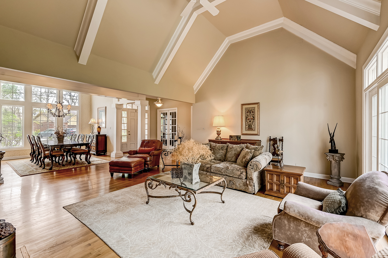 812 Stratford Court, Frankfort, IL 60423