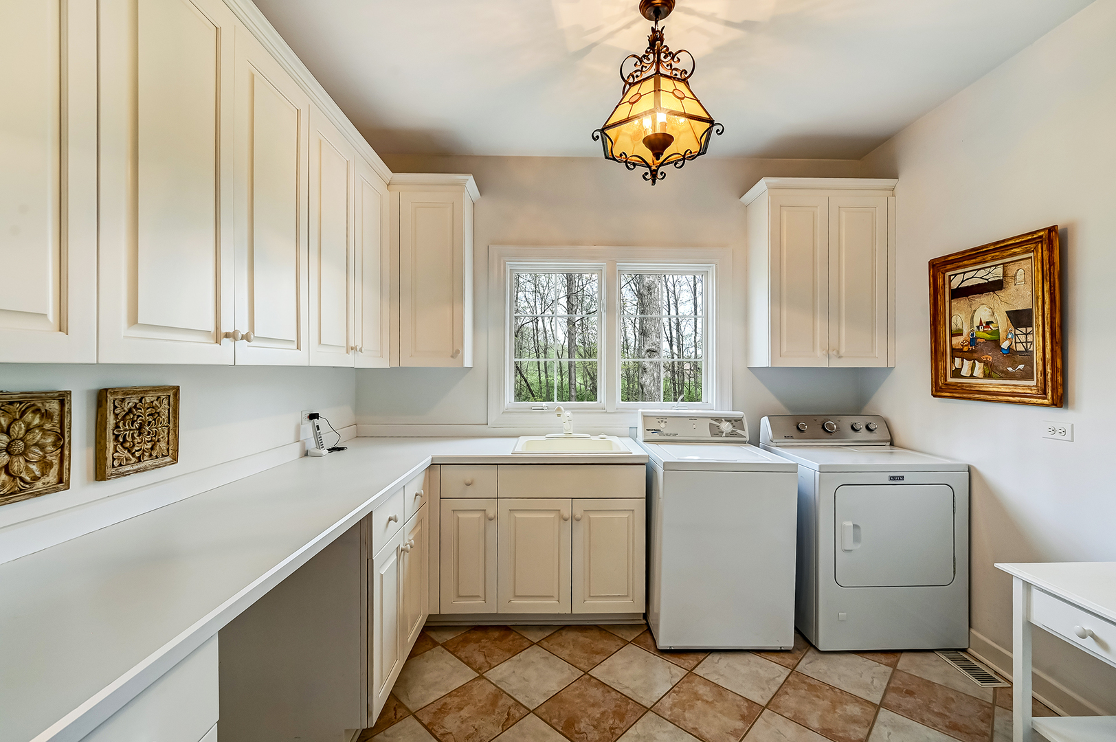 812 Stratford Court, Frankfort, IL 60423