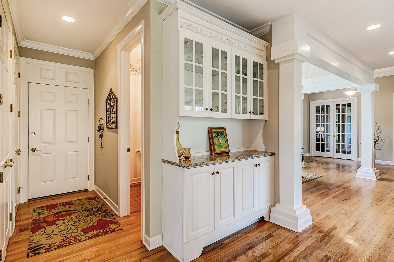 812 Stratford Court, Frankfort, IL 60423