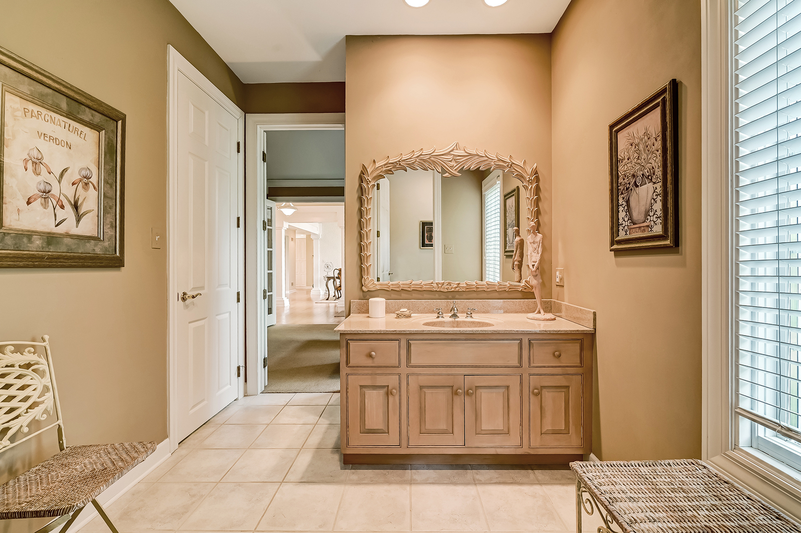 812 Stratford Court, Frankfort, IL 60423