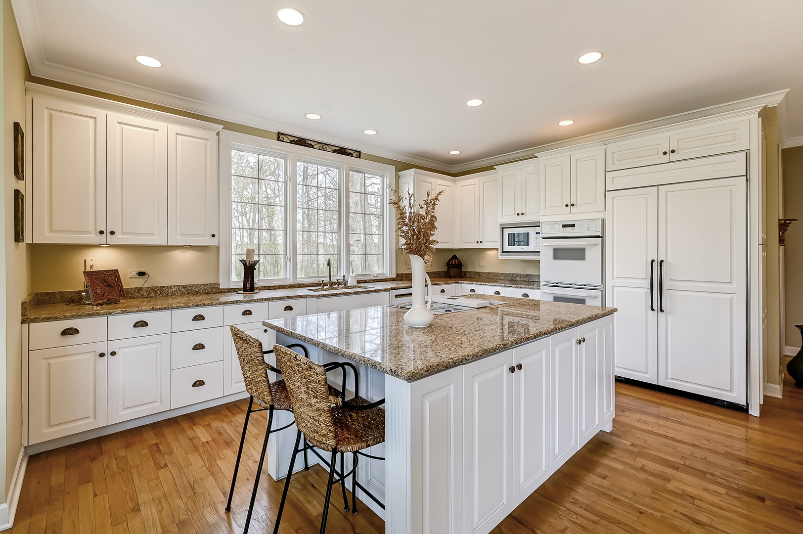 812 Stratford Court, Frankfort, IL 60423