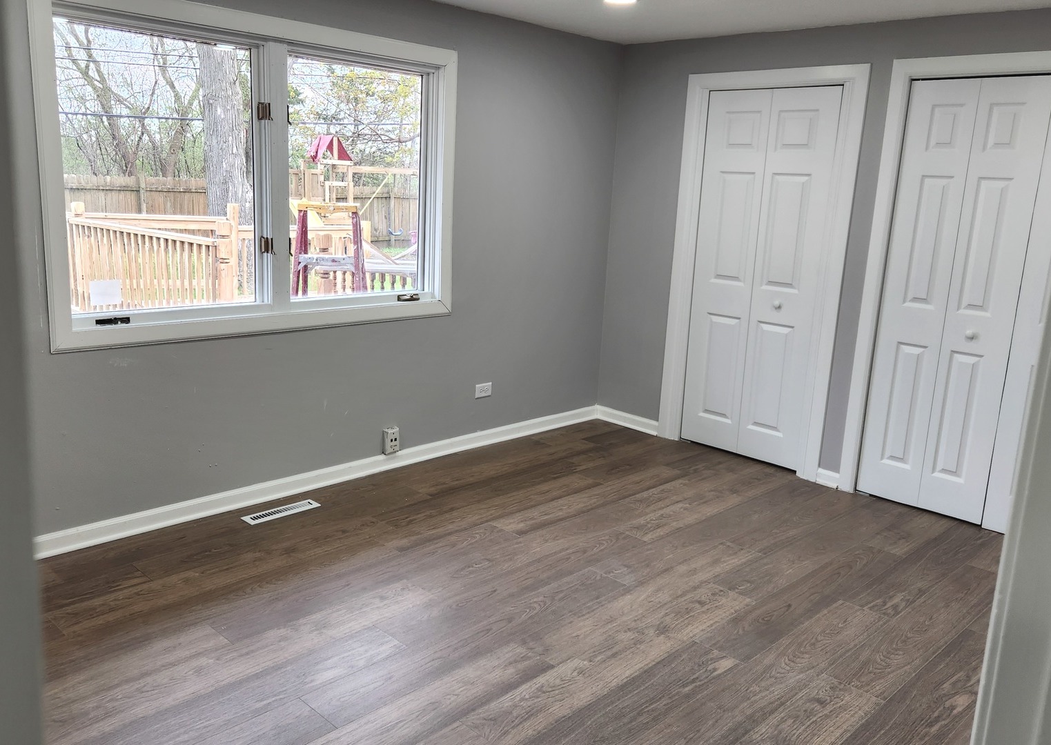 1730 Kingston Circle, Carpentersville, IL 60110