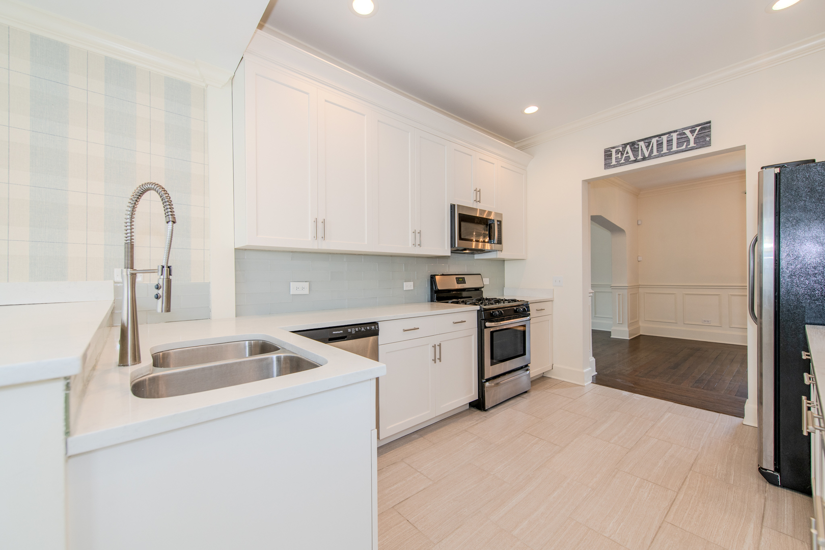 220 Hickory Street, Frankfort, IL 60423