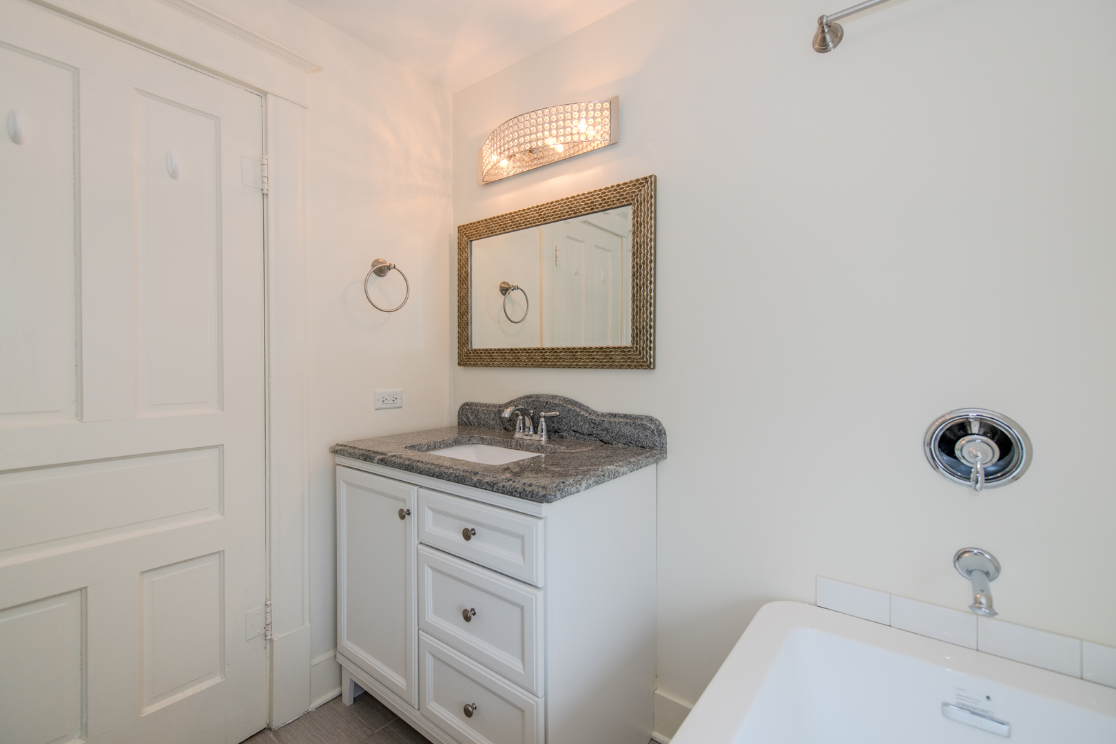 220 Hickory Street, Frankfort, IL 60423