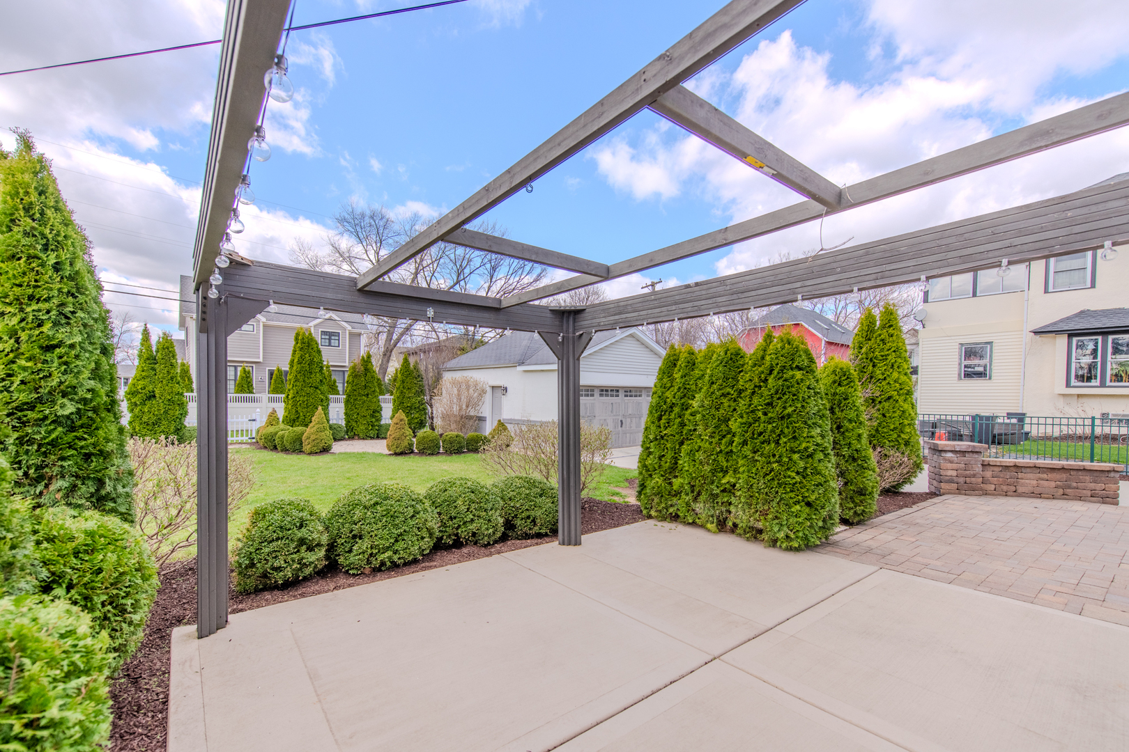 220 Hickory Street, Frankfort, IL 60423