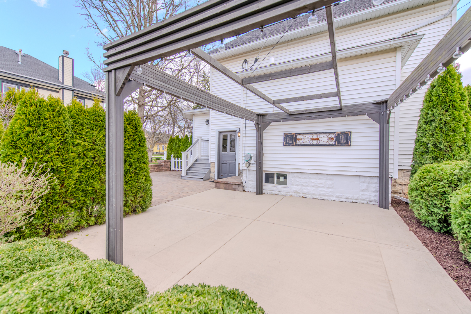 220 Hickory Street, Frankfort, IL 60423