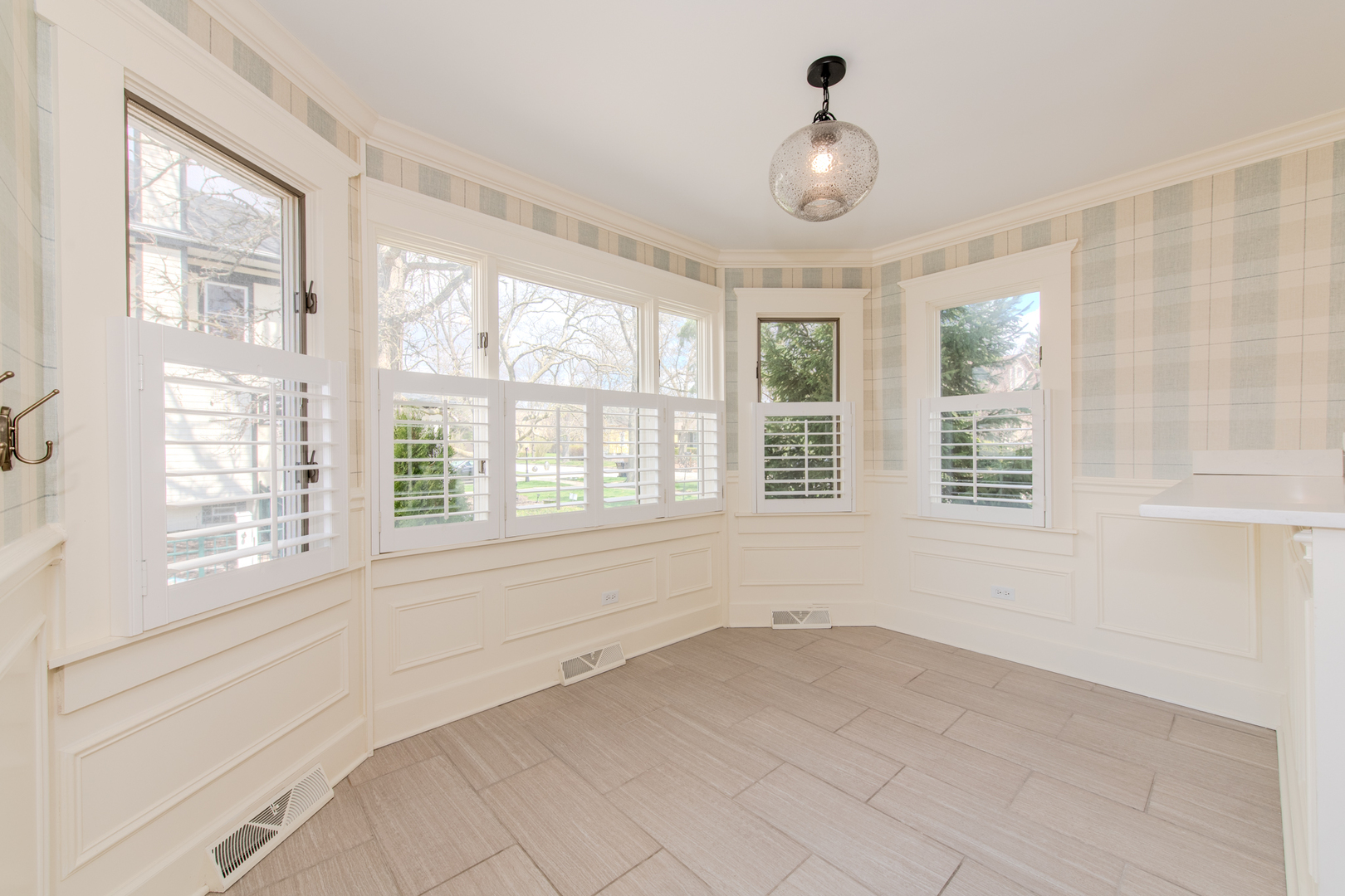 220 Hickory Street, Frankfort, IL 60423