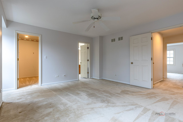 12 Sommerset Lane, Lincolnshire, IL 60069