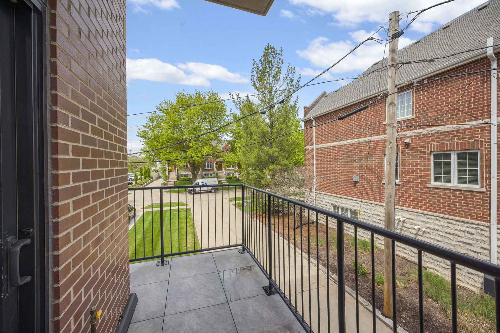 514 Hillgrove Avenue #202, Western Springs, IL 60558